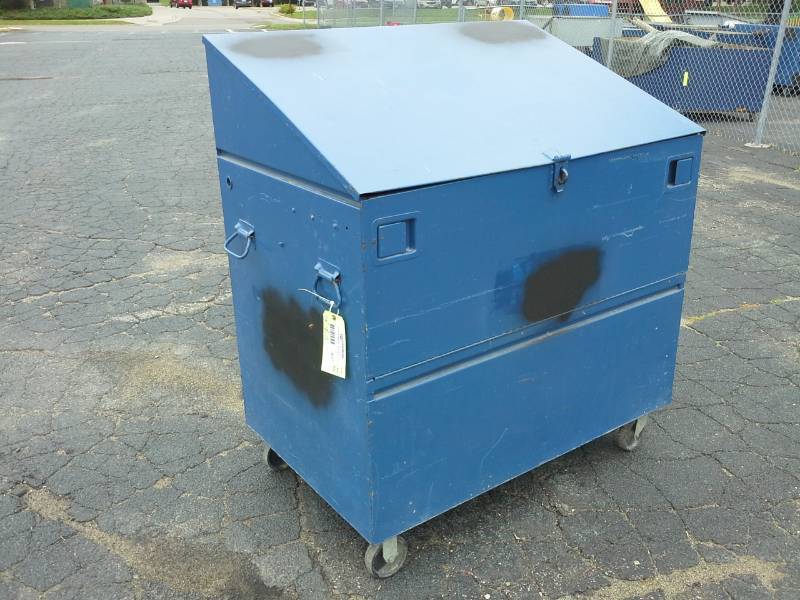 lot 3027 image: Slant Top Metal Job Box