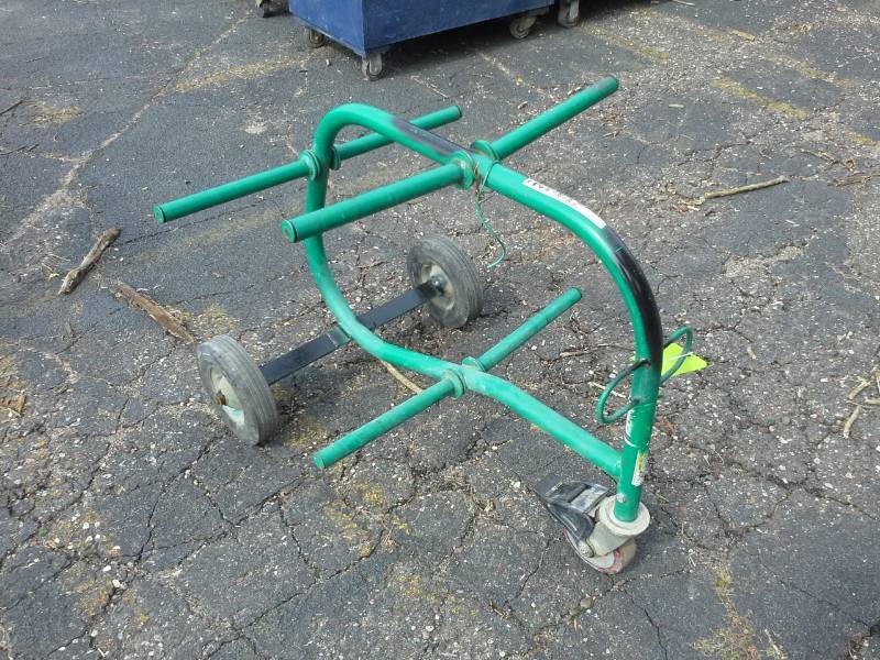 lot 3033 image: Three Wheel Metal Dolly