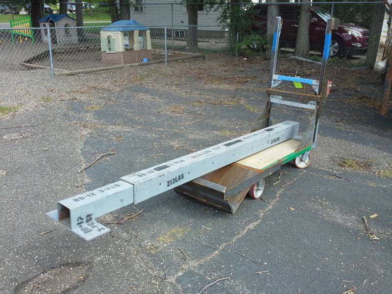 lot 3038 image: 3-Piece 1000 lbs. Capacity Boom