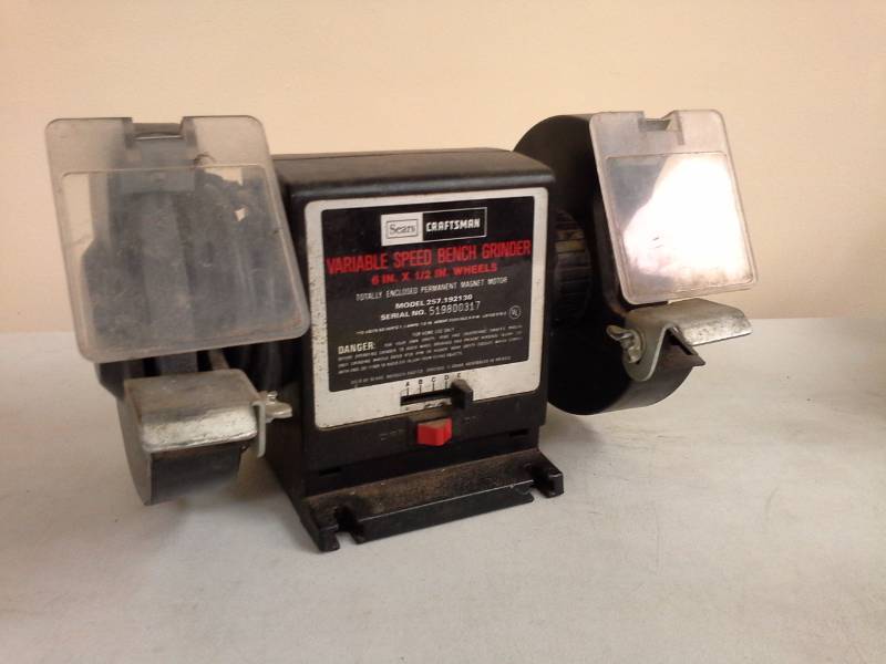lot 3102 image: Sears Craftsman 257.192130 Bench top grinder