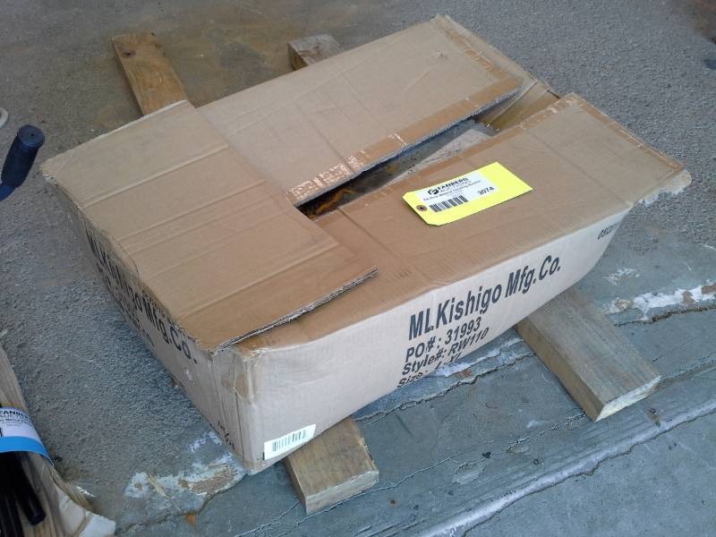 lot 3074 image: Box of 14 cutting blades