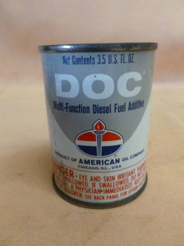 lot 67 image: Vintage Oil Can