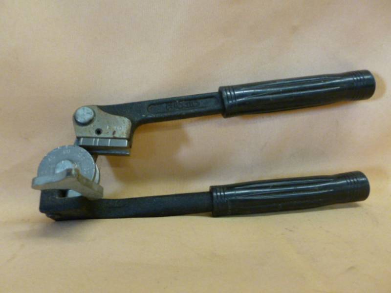 lot 73 image: Specialty Tool