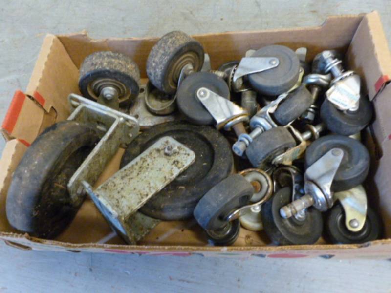 lot 81 image: Caster Wheels