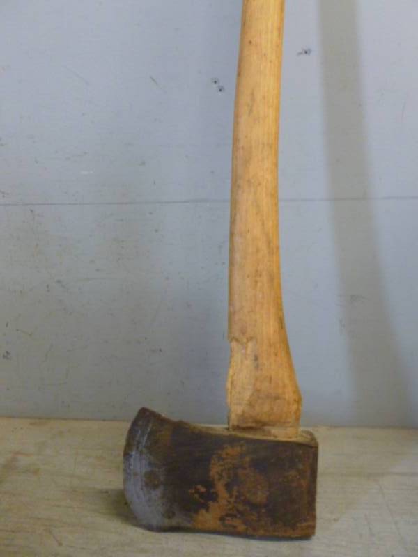 lot 84 image: Ax