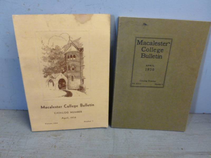 lot 100 image: Vintage Booklet
