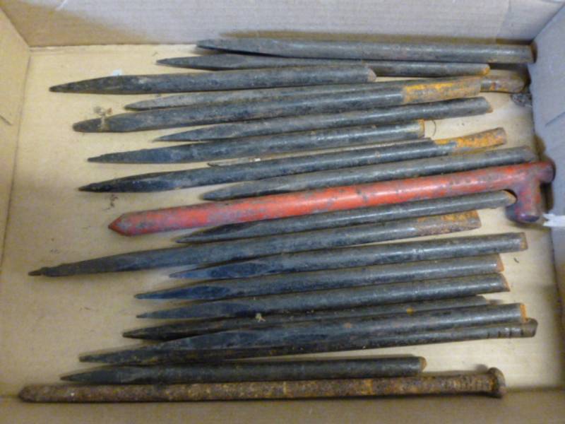 lot 112 image: Tools