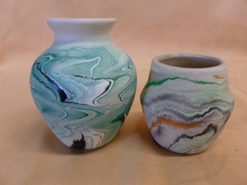 lot 118 image: Nemadji Pottery