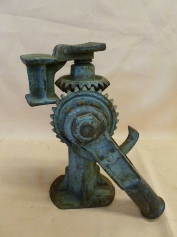 lot 132 image: Vintage Jack