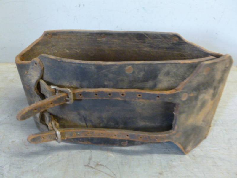 lot 137 image: Vintage Belt