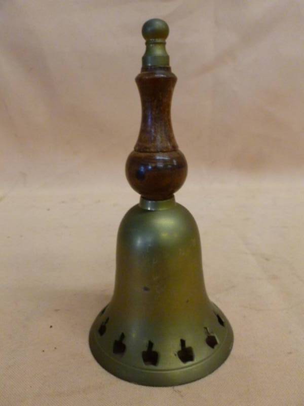 lot 142 image: Brass Bell