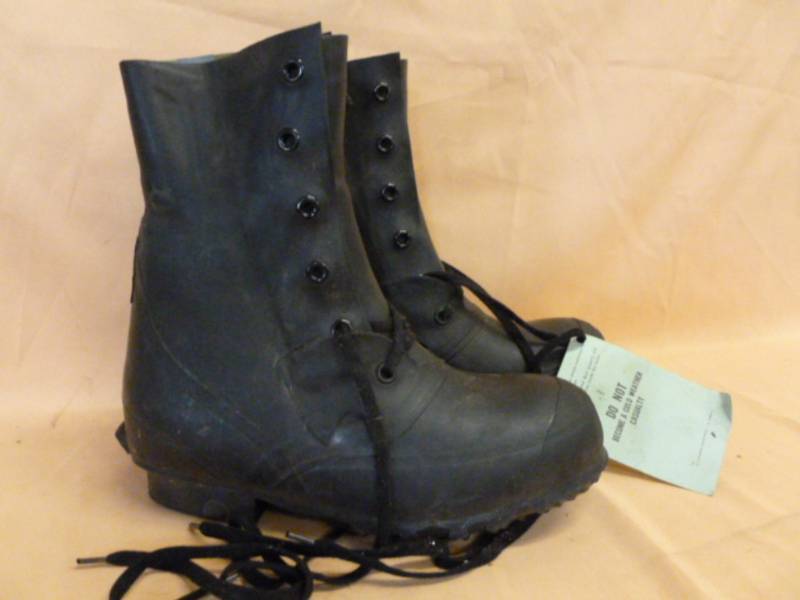 lot 167 image: Vintage Military Boots