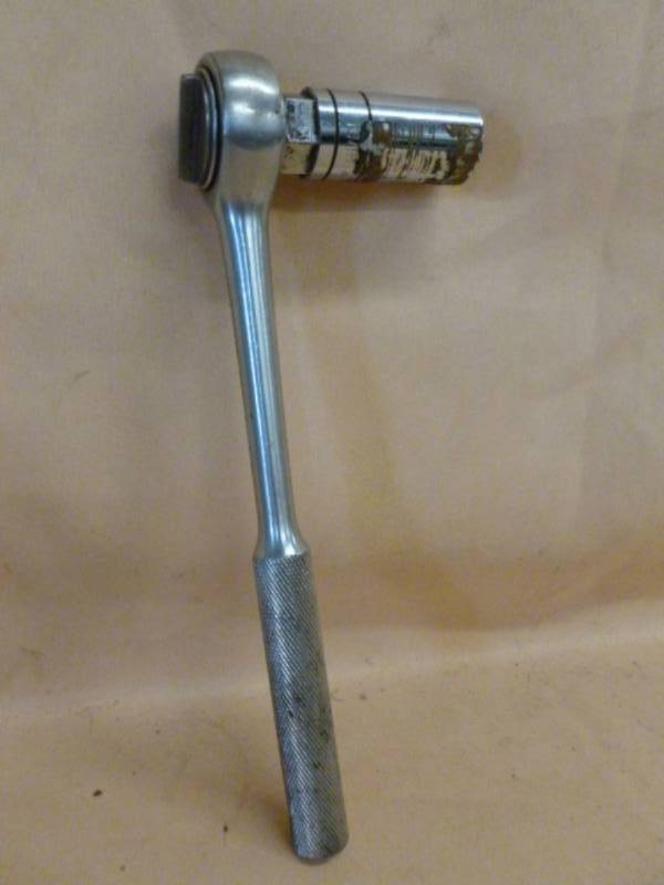 lot 187 image: Ratchet