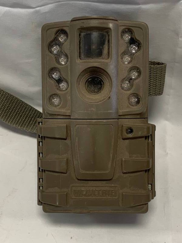 lot 4 image: Moultrie MCG 13129 Trail Camera