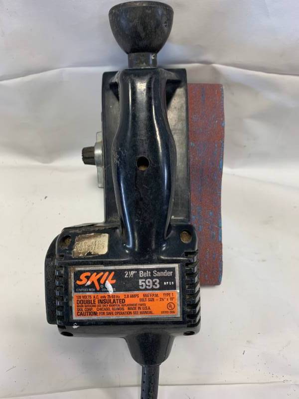 lot 20 image: Skil Belt Sander