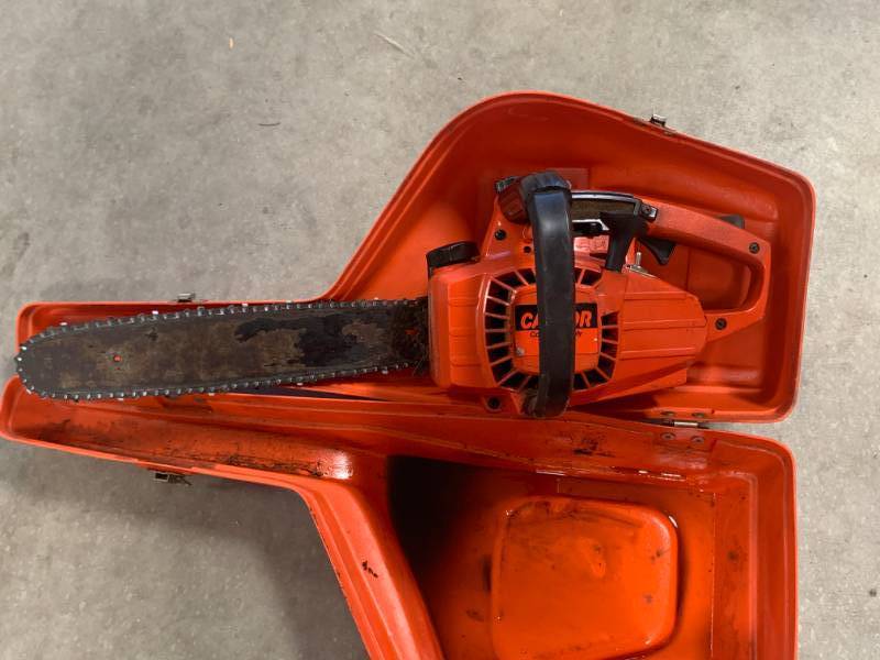 lot 31 image: Castor Italian Chain Saw
