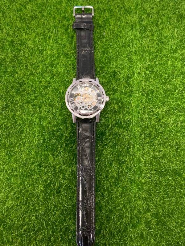 lot 40 image: Cool Looking Mens Watch