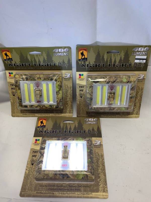 lot 50 image: Lot of 3 Camo Portable Light Switches