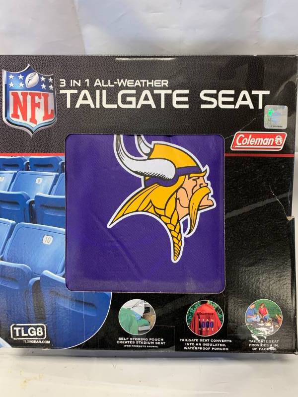 lot 51 image: Minnesota Vikings 3 in 1 Tailgating Seat, Poncho, Picnic Padding