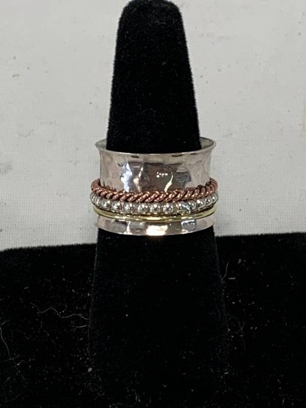 lot 58 image: .925 Silver Womens Ring Size 7