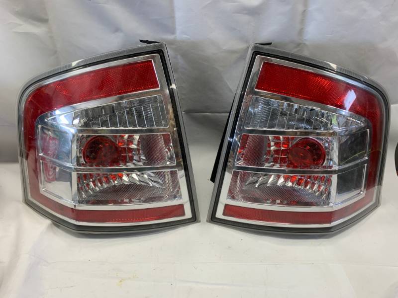 lot 60 image: Tail Light for 2008 Ford Edge
