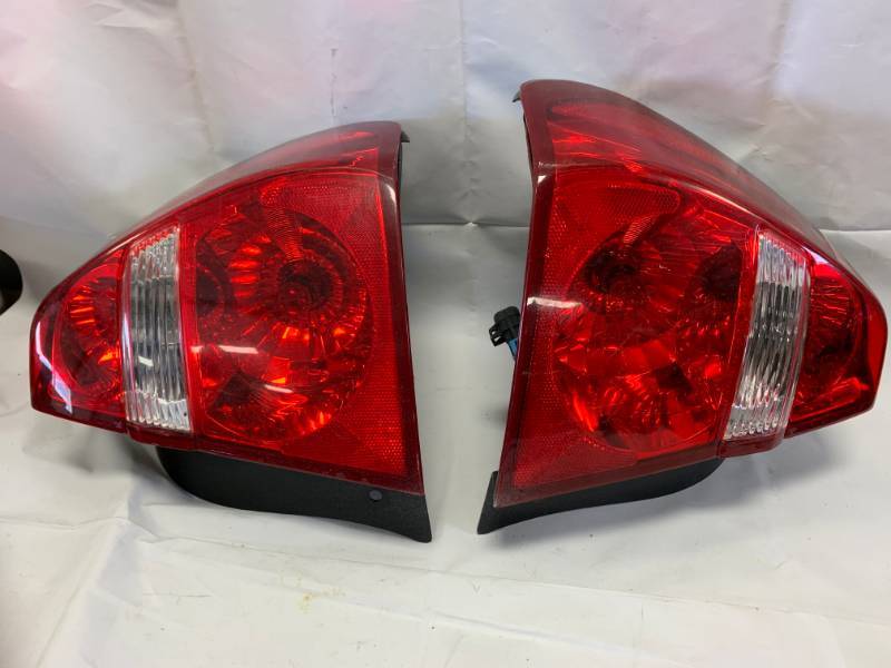 lot 61 image: Tail Light for 2005 Chevy Malibu