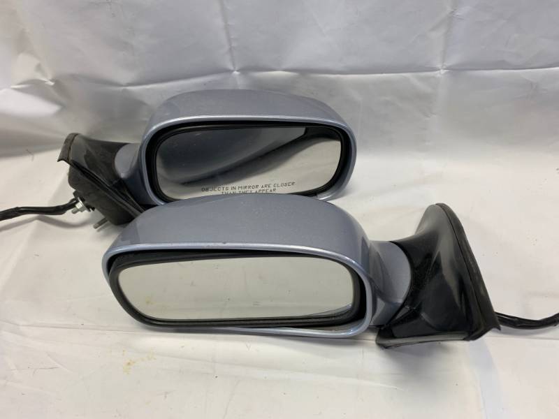lot 62 image: Side Mirror for 2005 Chevy Malibu