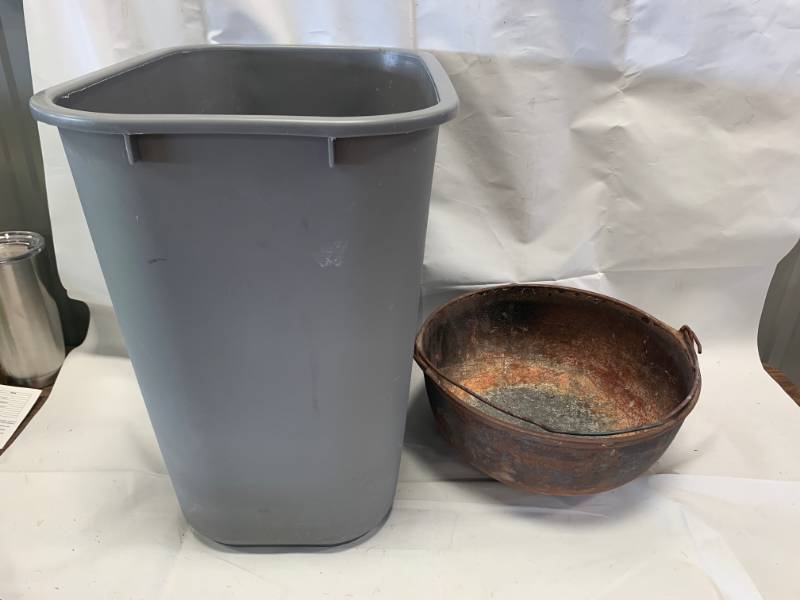 lot 96 image: Vintage Cooking Pot & Garbage Can