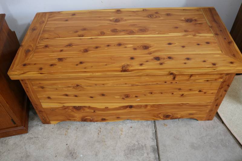 lot 307 image: Cedar chest in good condition...