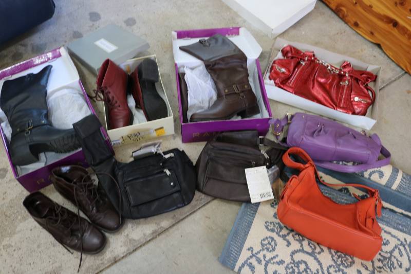 lot 317 image: Lot of new or like new 8 12 shoes ...