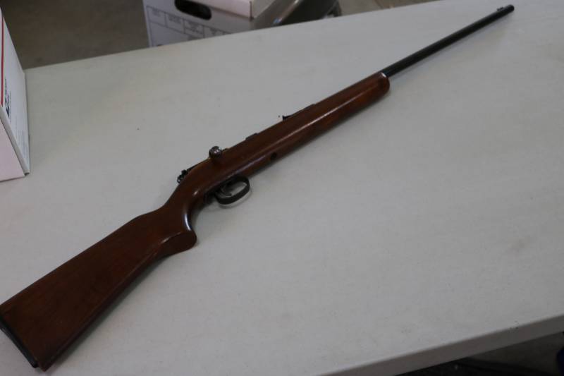 lot 333 image: Single shot Remington model 514 22 ...