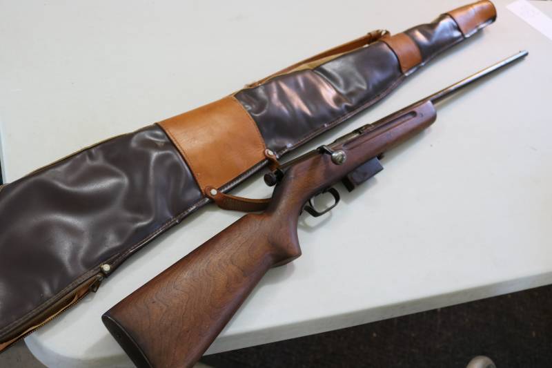 lot 334 image: Wards Western Field bolt action 410...