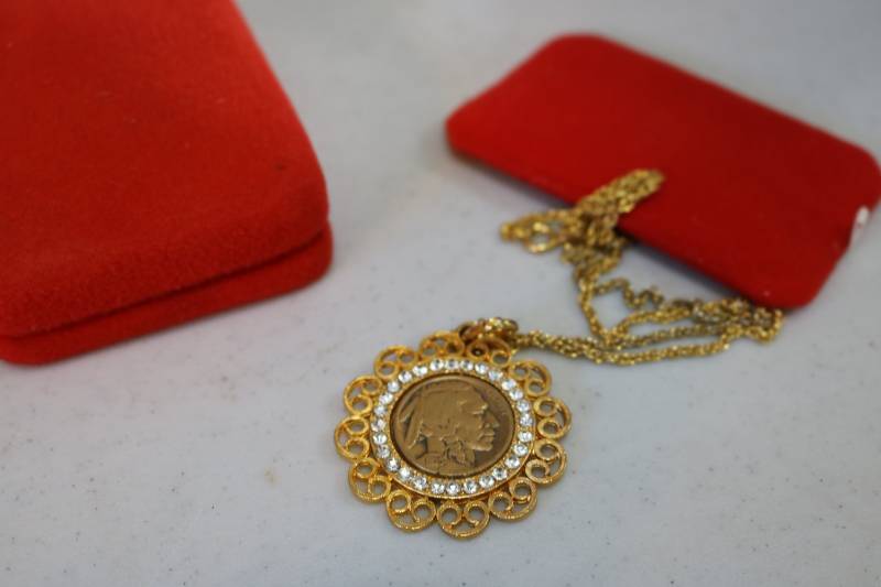 lot 347 image: Buffalo nickel necklace...