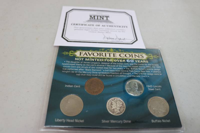 lot 366 image: Favorite coins commemorative set...
