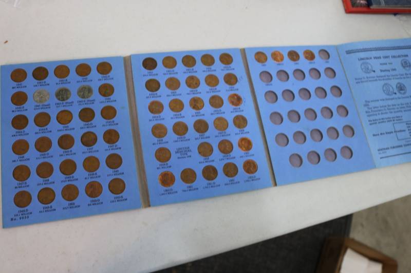lot 368 image: Wheat penny book...
