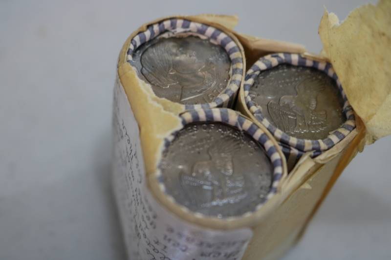lot 374 image: 3 Rolls od Susan B Anthony dollar c...