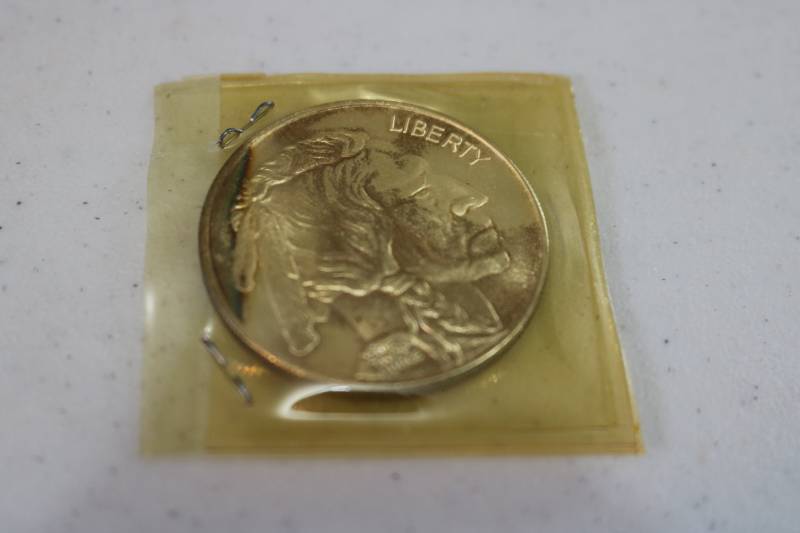 lot 390 image: 1 Troy ounce of .999 silver...
