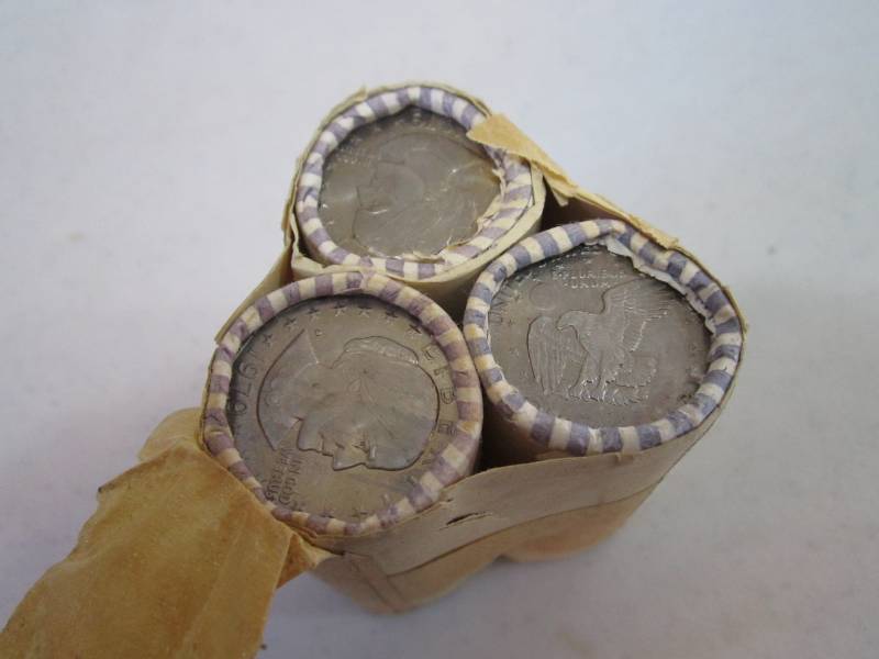 lot 395 image: 3 Rolls of Susan B Anthony dollar c...