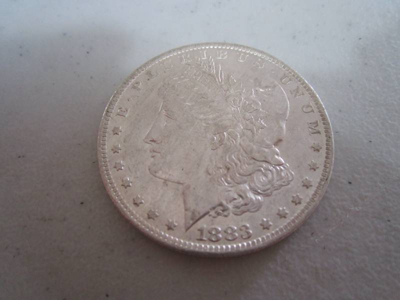 lot 440 image: 1883 O Silver dollar...