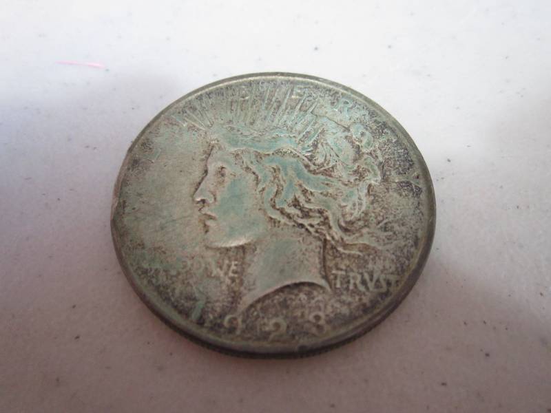 lot 463 image: 1923 D Dollar...