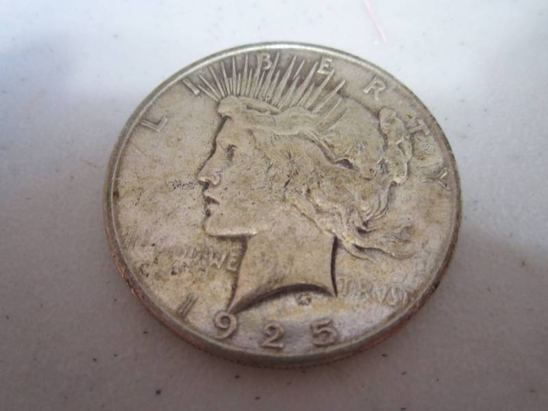lot 467 image: 1925 S Dollar...