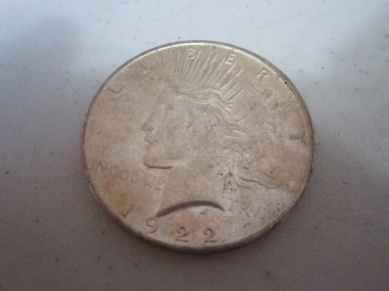 lot 469 image: 1922 P Dollar...