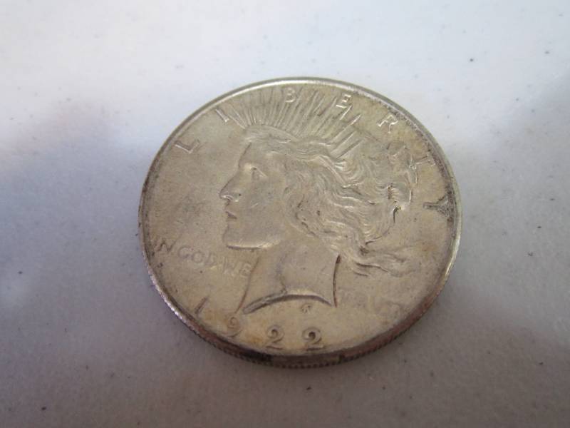 lot 474 image: 1922 S Dollar...