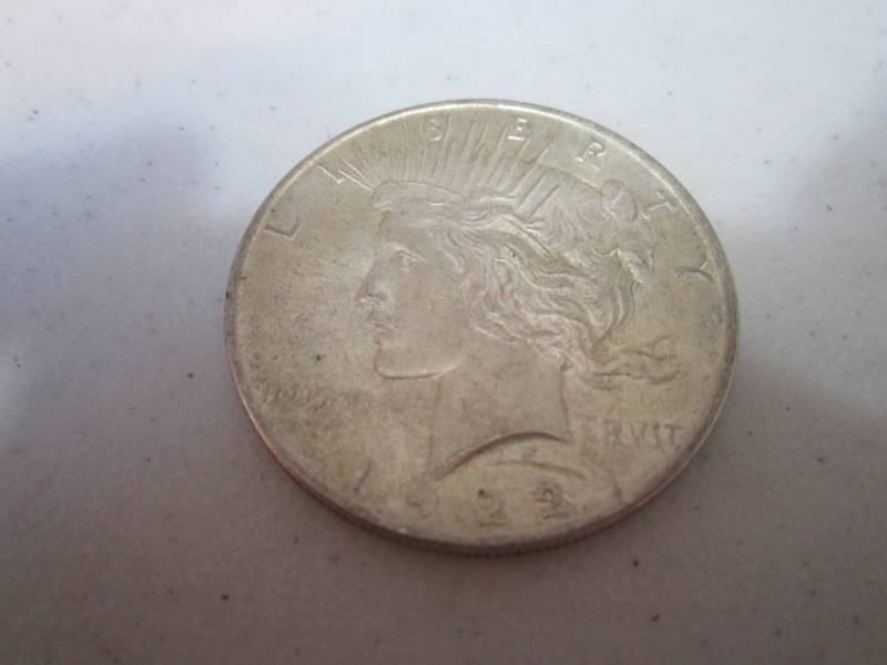 lot 478 image: 1922 Dollar...
