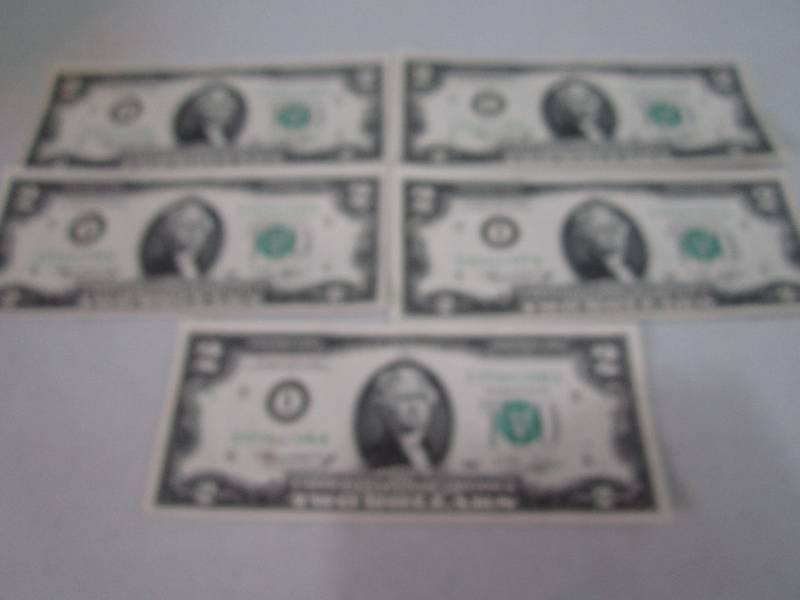 lot 155 image: 1976 $2.00 bills...