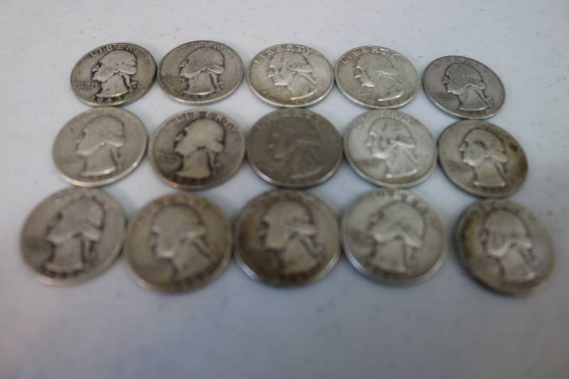 lot 175 image: 15 Older assorted Quarters...