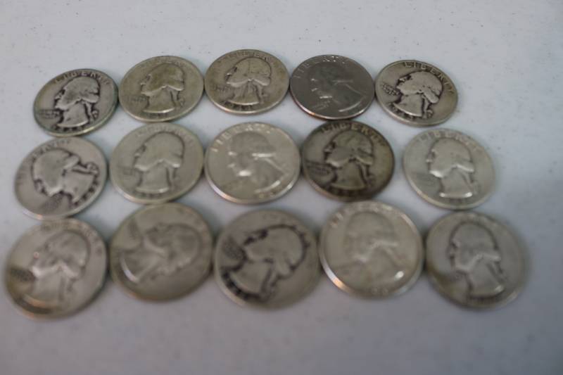 lot 176 image: 15 Older assorted Quarters...