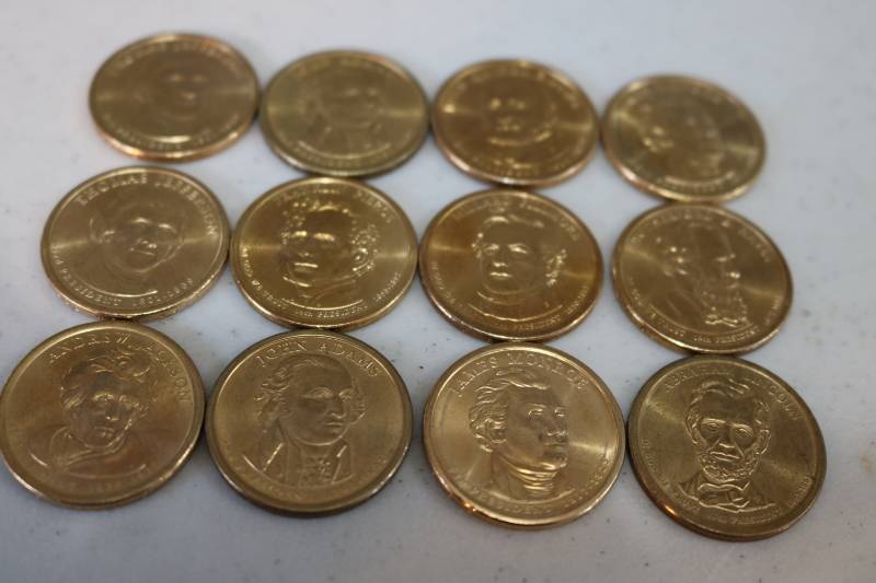 lot 181 image: 12 Golden Dollar coins- uncirculate...