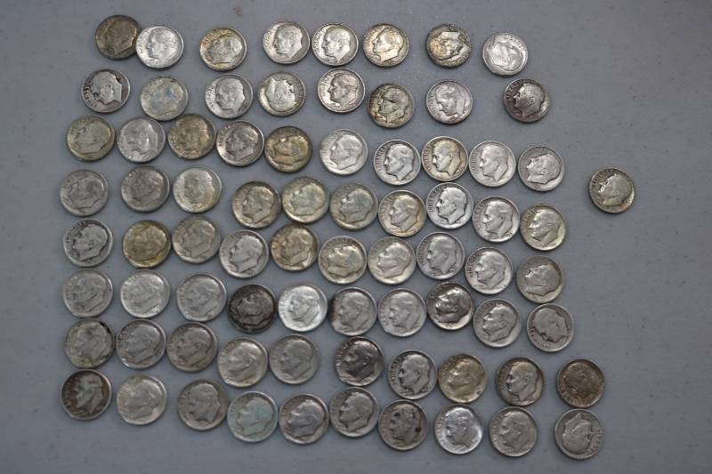 lot 192 image: Lot of 1964 and older Franklin dime...