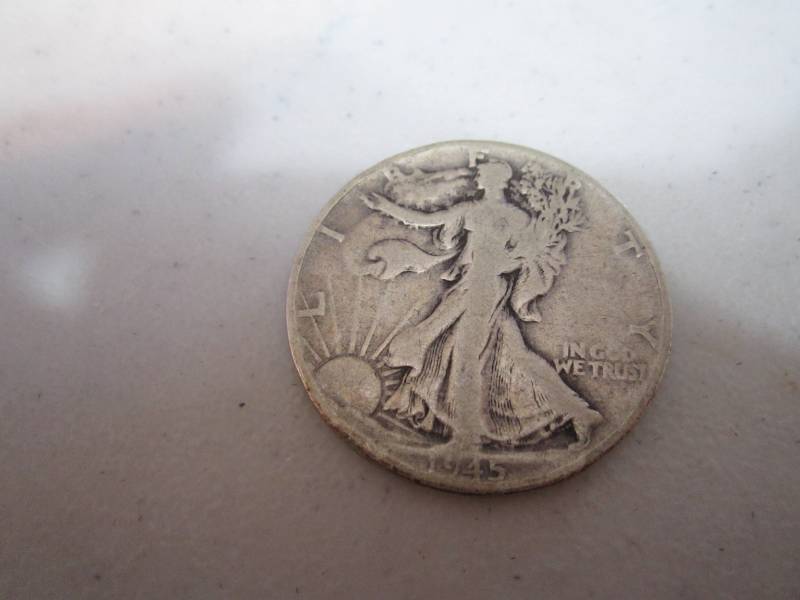 lot 231 image: 1945 half dollar...